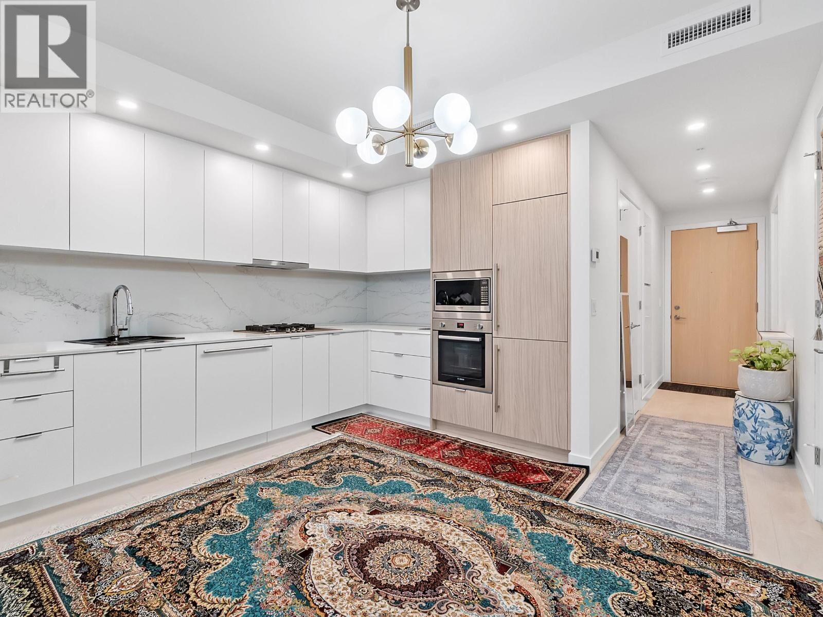 Property Photo:  537 Cottonwood Avenue 1503  BC V3J 0S4 