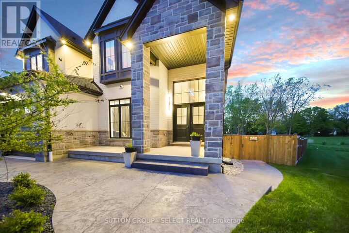 Property Photo:  48 Royal Crescent  ON N5P 3T2 