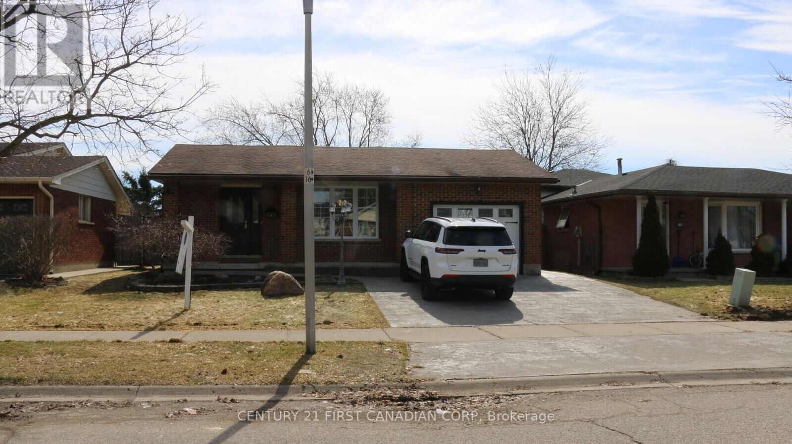 Property Photo:  118 Rosamond Crescent  ON N6E 2M9 