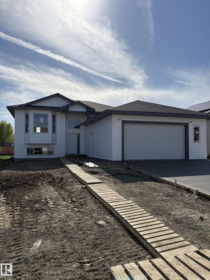 6 4 Avenue — photo 1