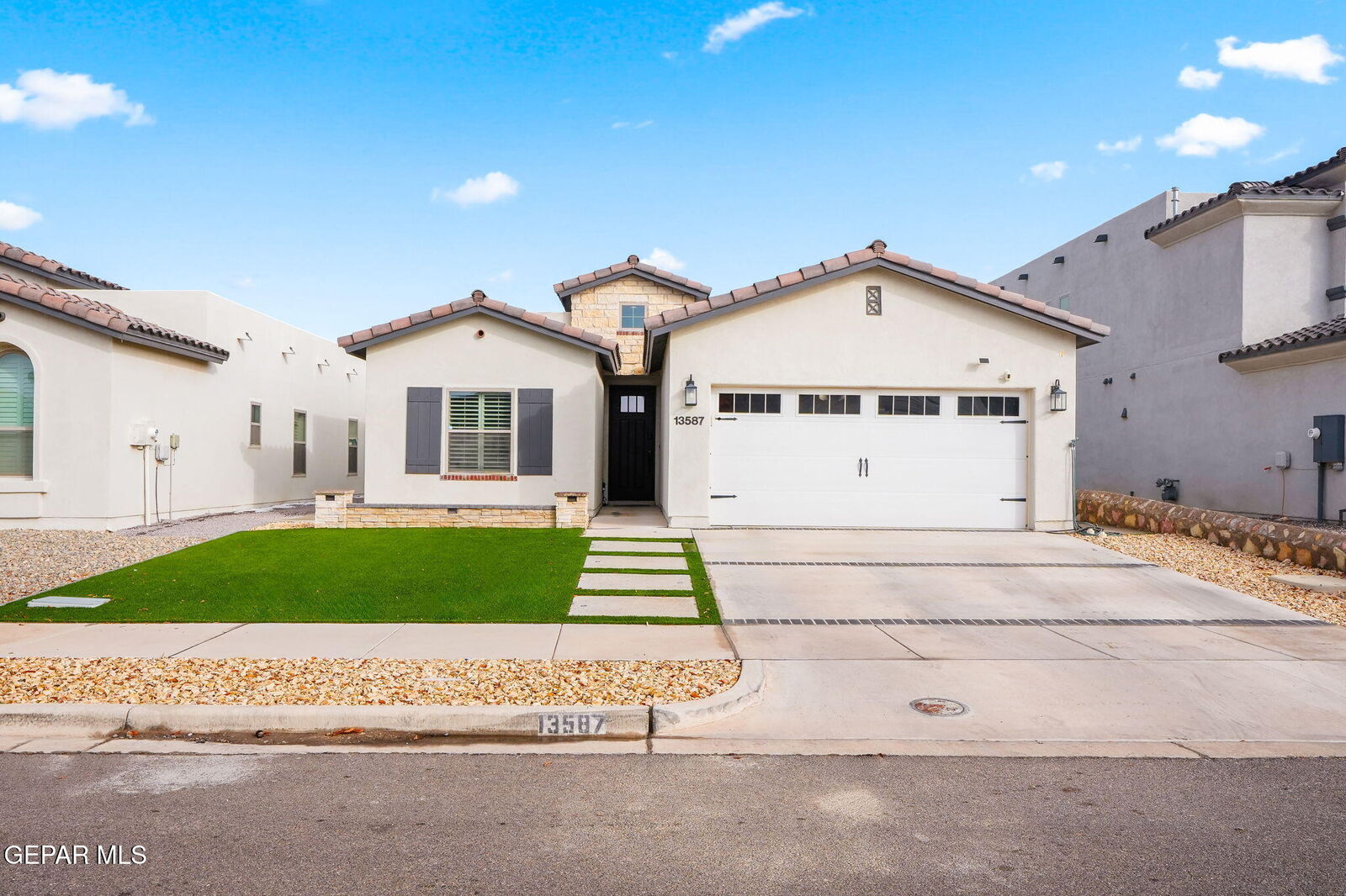 Property Photo:  13587 Lawkland Street  TX 79928 