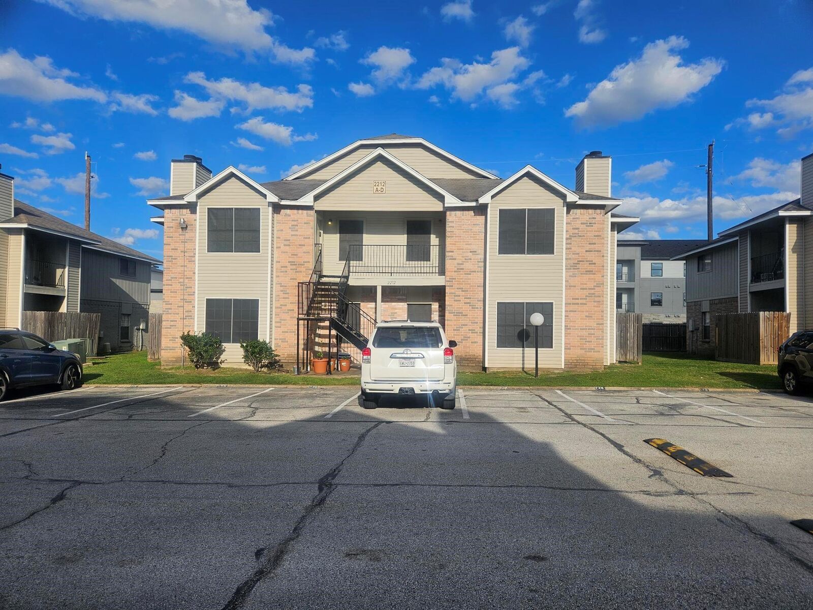 Property Photo:  2257 Millstone Dr Units 2208D, 2212D, 2222D Drive 56  TX 77073 