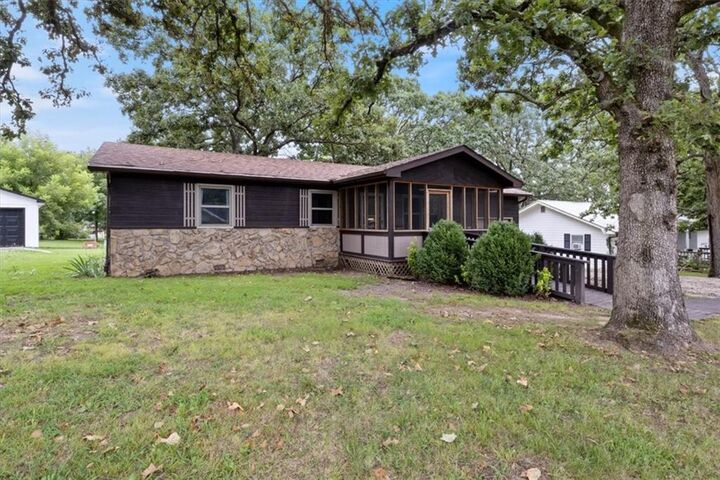 Property Photo:  23209 Oakwood Circle  MO 65668 