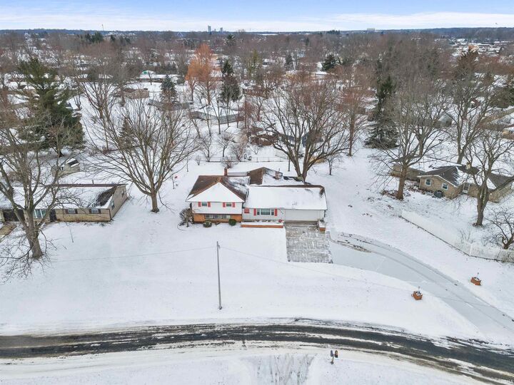 Property Photo: 5745 N Brookwood Drive IN 46835