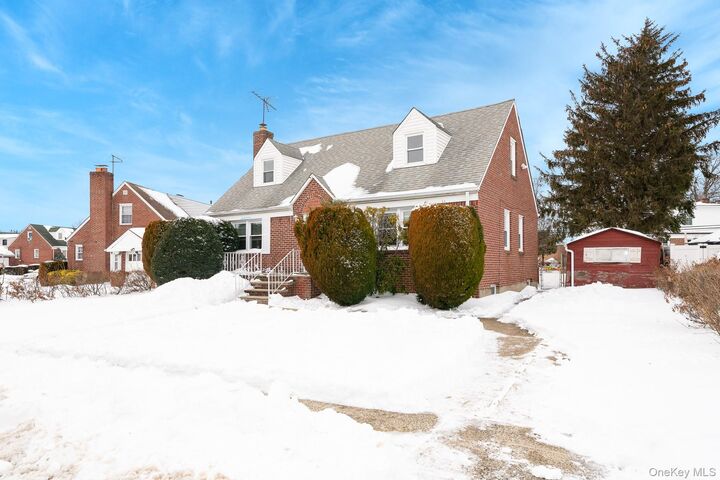 Property Photo: 2 Parkview Place NY 11003