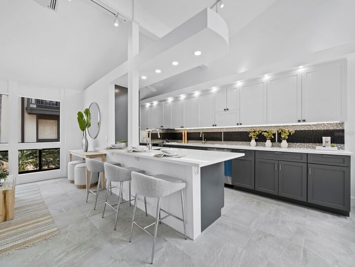 Property Photo:  800 S Blvd Of The Presidents 19  FL 34236 