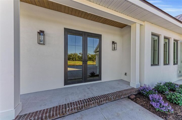 Property Photo:  6609 Paladin Court  FL 34241 