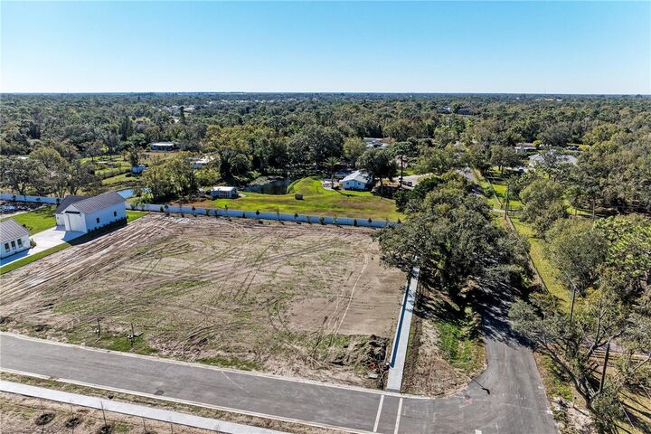 Property Photo: 6601 Paladin Court FL 34241