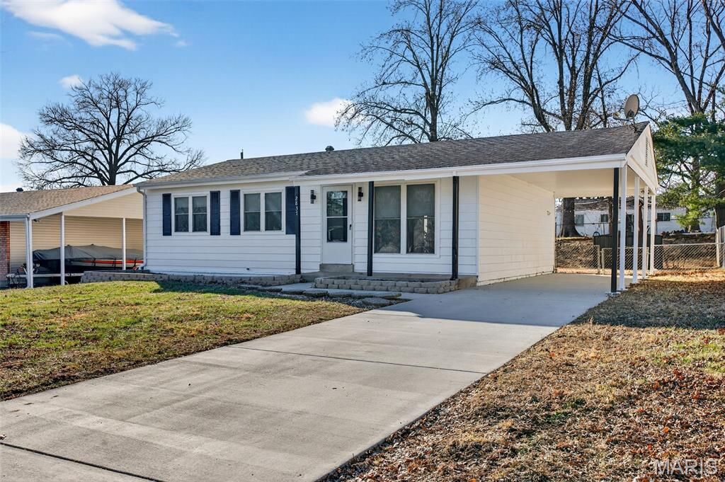 Property Photo: 2837 Briarcote Lane MO 63043