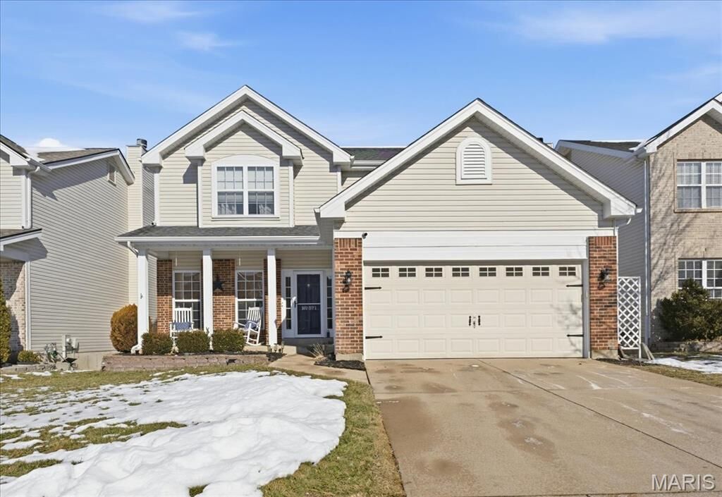 Property Photo: 571 Bluffs View Court MO 63025