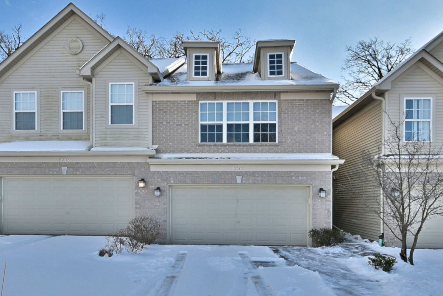 Property Photo:  5205 Granite Court  IL 60012 