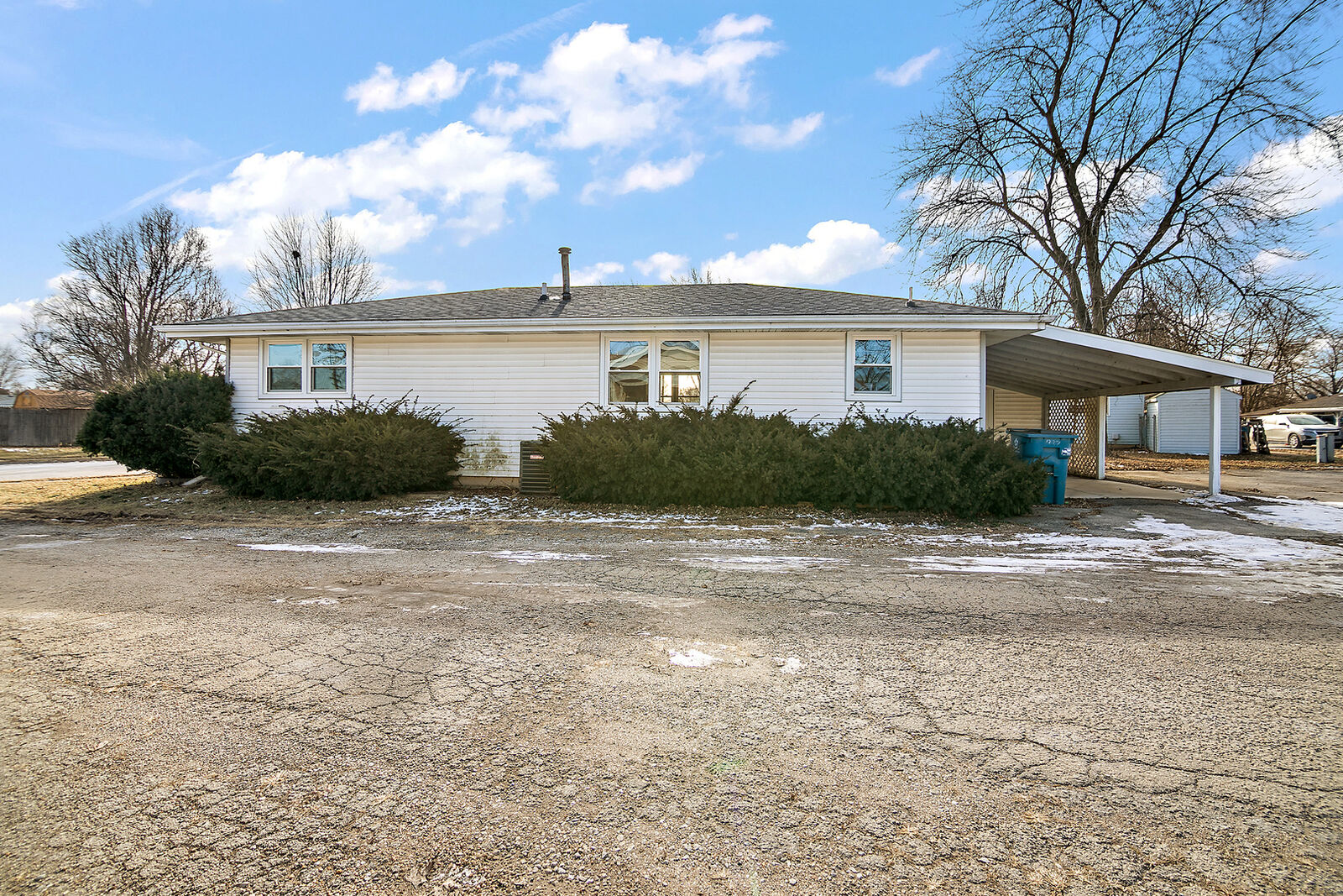 Property Photo:  1227 Peacock Lane  IL 60915 