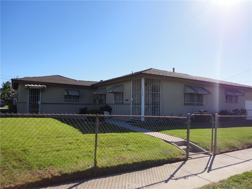 Property Photo:  1558 W 123rd  CA 90047 