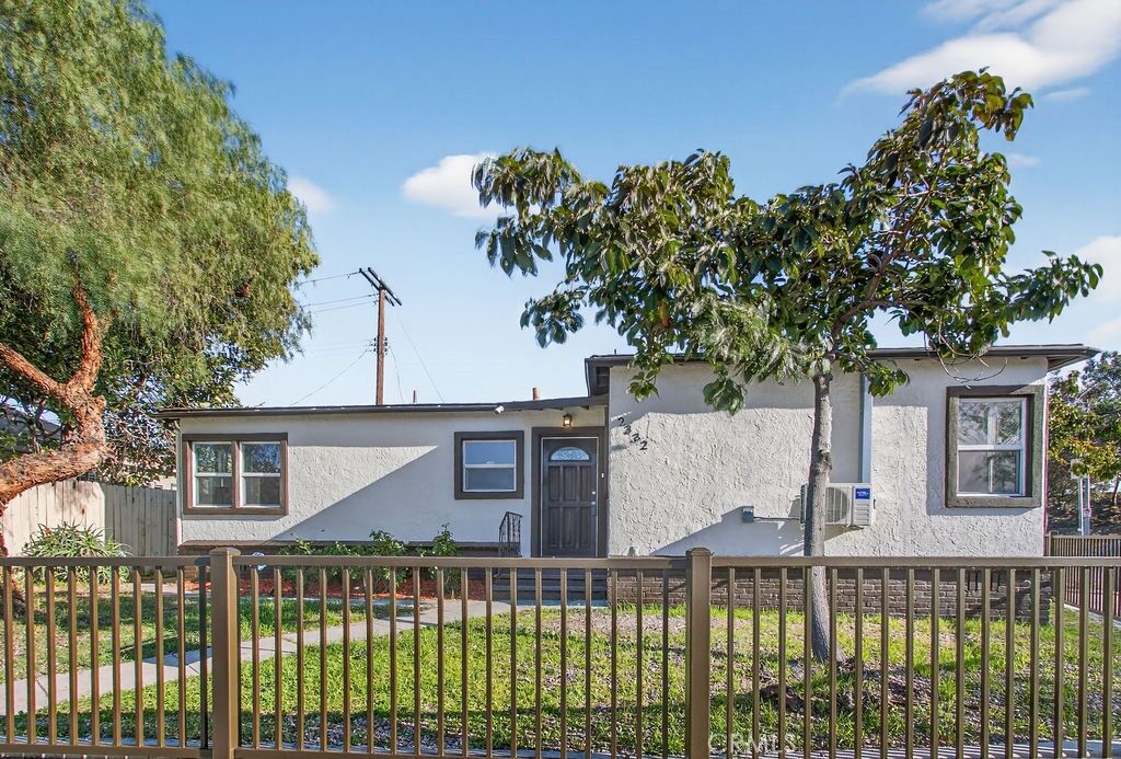 Property Photo: 2332 S Highland Avenue CA 90016