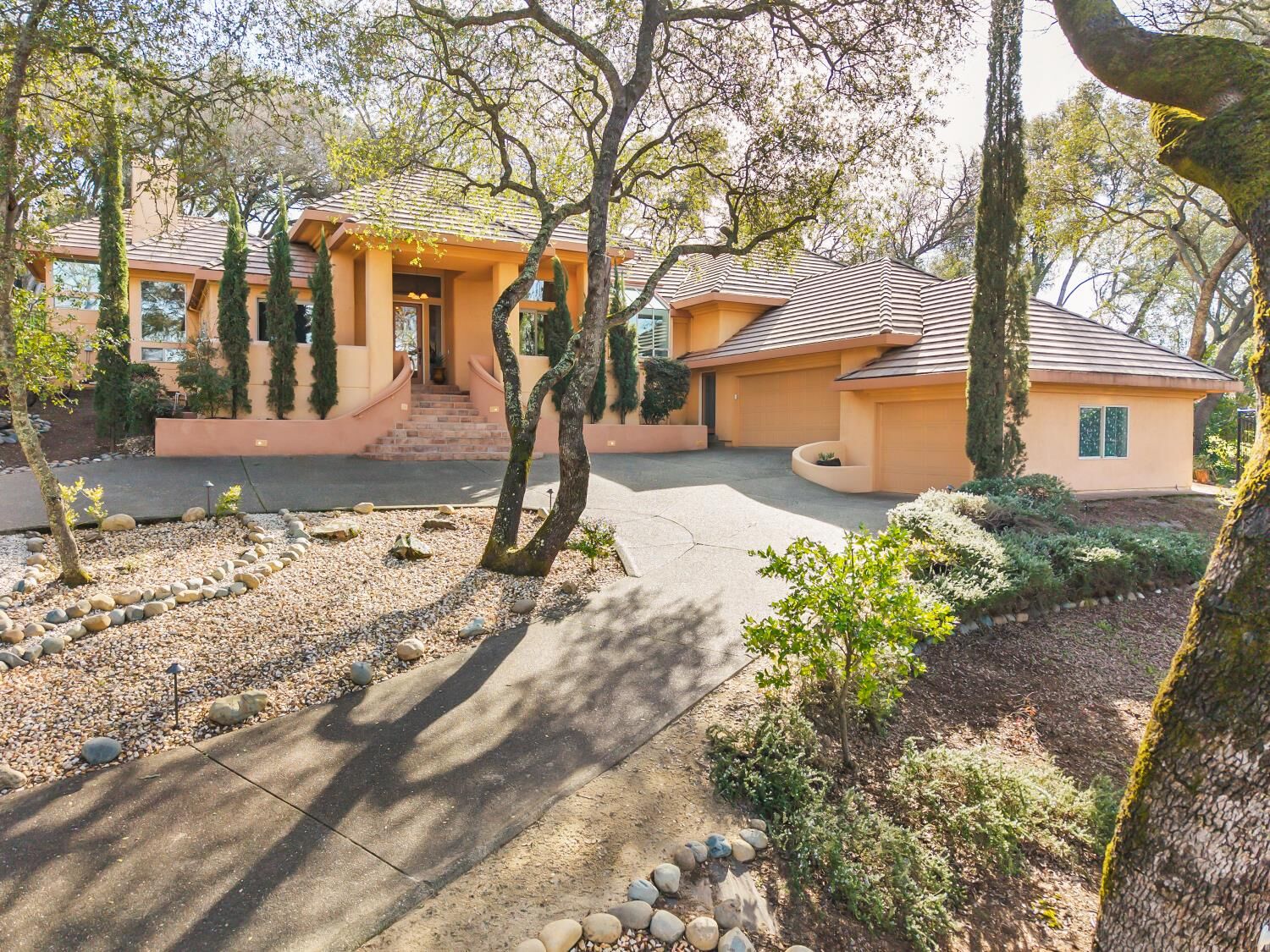 Property Photo:  2299 Loch Way  CA 95762 