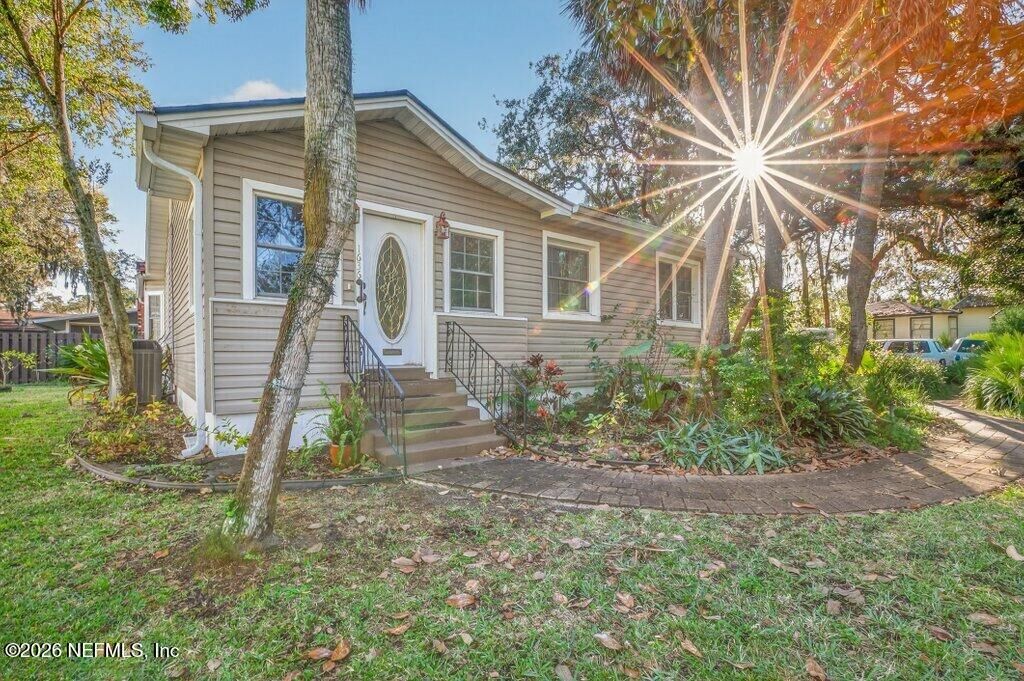 Property Photo:  1636 Lower 4th Avenue N  FL 32250 