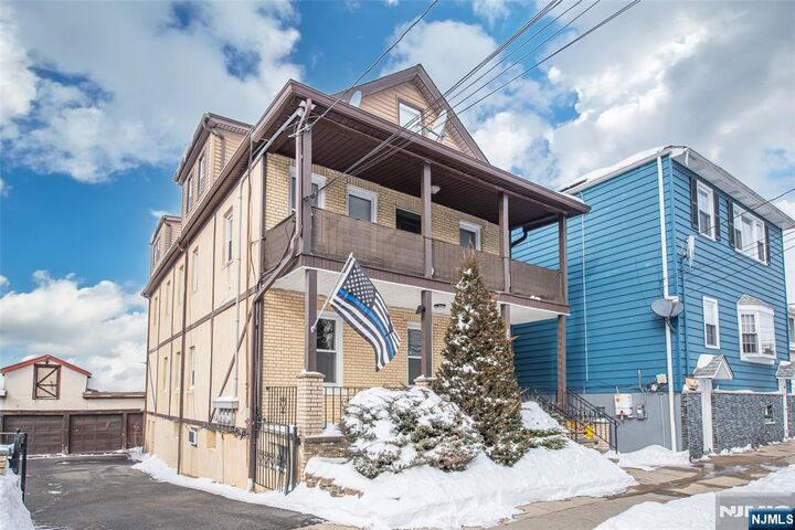 Property Photo:  140 Jackson Avenue  NJ 07424 