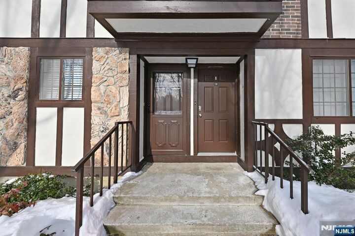 Property Photo:  708 Thoreau Court  NJ 07430 