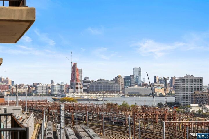 Property Photo: 700 Grove Street 9M NJ 07310