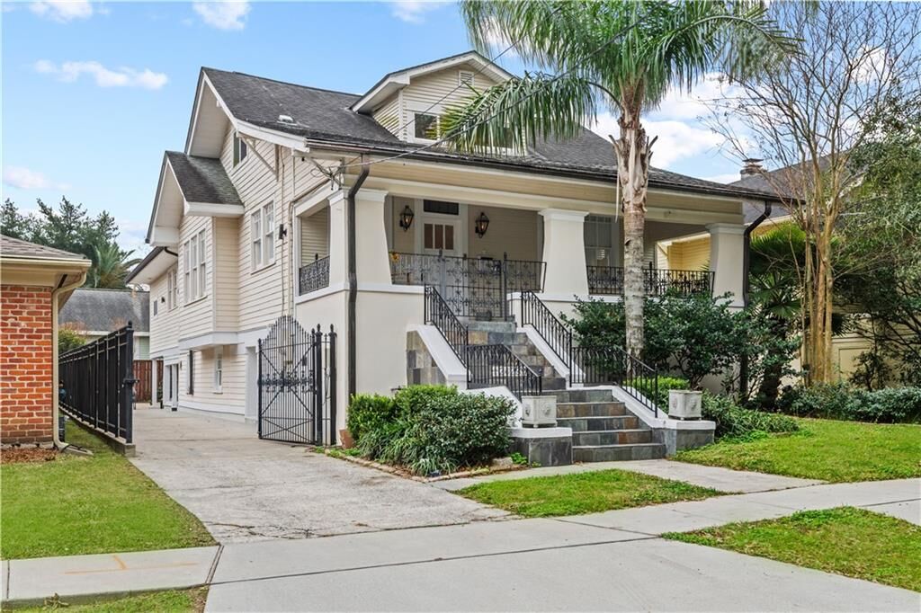 Property Photo:  2429 Octavia Street  LA 70115 