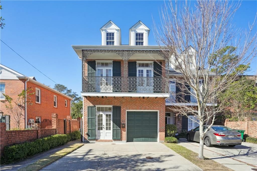 Property Photo: 512 N Labarre Road LA 70001