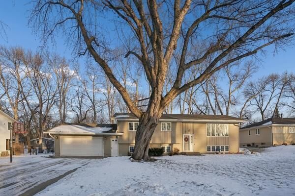 Property Photo: 200 Interwood Drive MN 55336