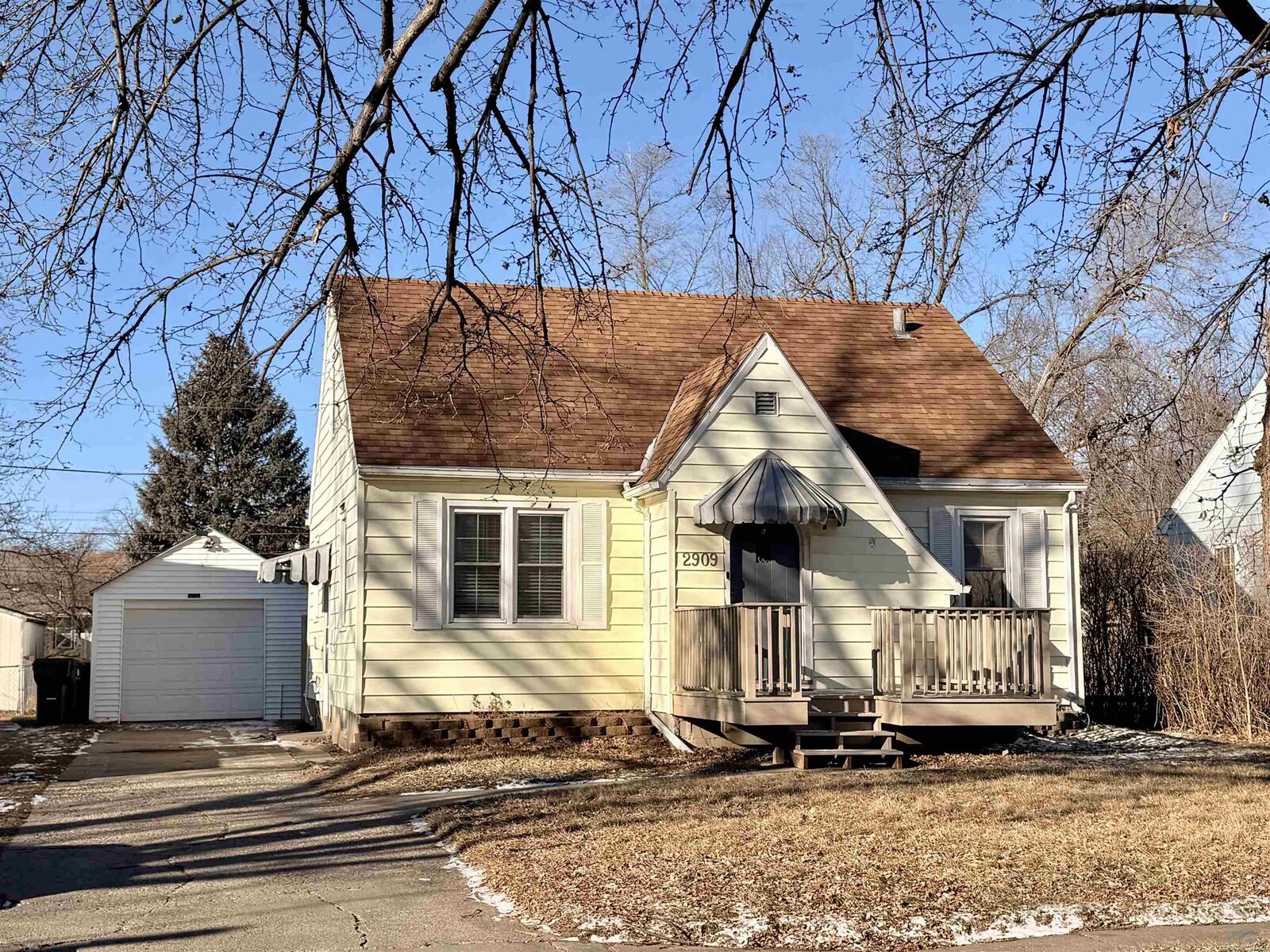 Property Photo: 2909 Isabella Street IA 51103