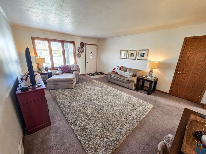 Property Photo: 4416 46th Street Ct IA 51108