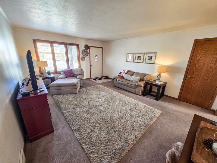 Property Photo:  4416 46th Street Ct  IA 51108 