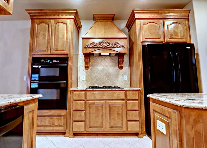 Property Photo:  5500 Lanshire Drive  AR 72758 