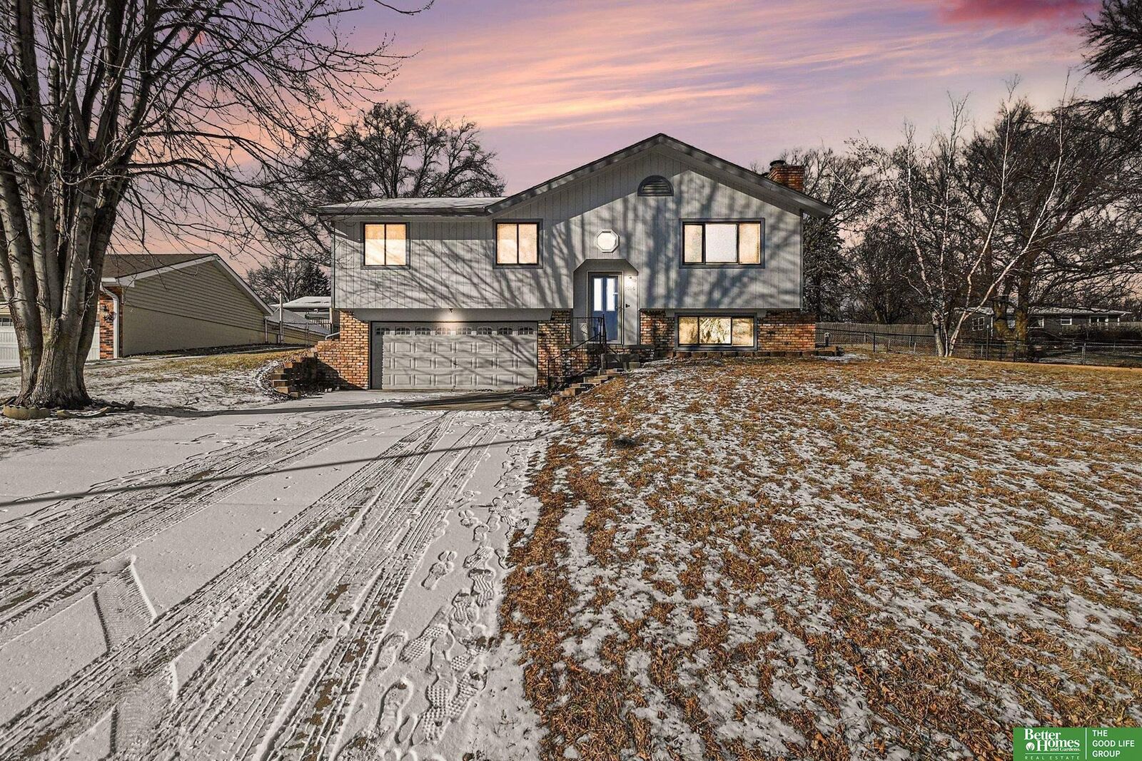 Property Photo: 7016 N 51 Street NE 68152-9999