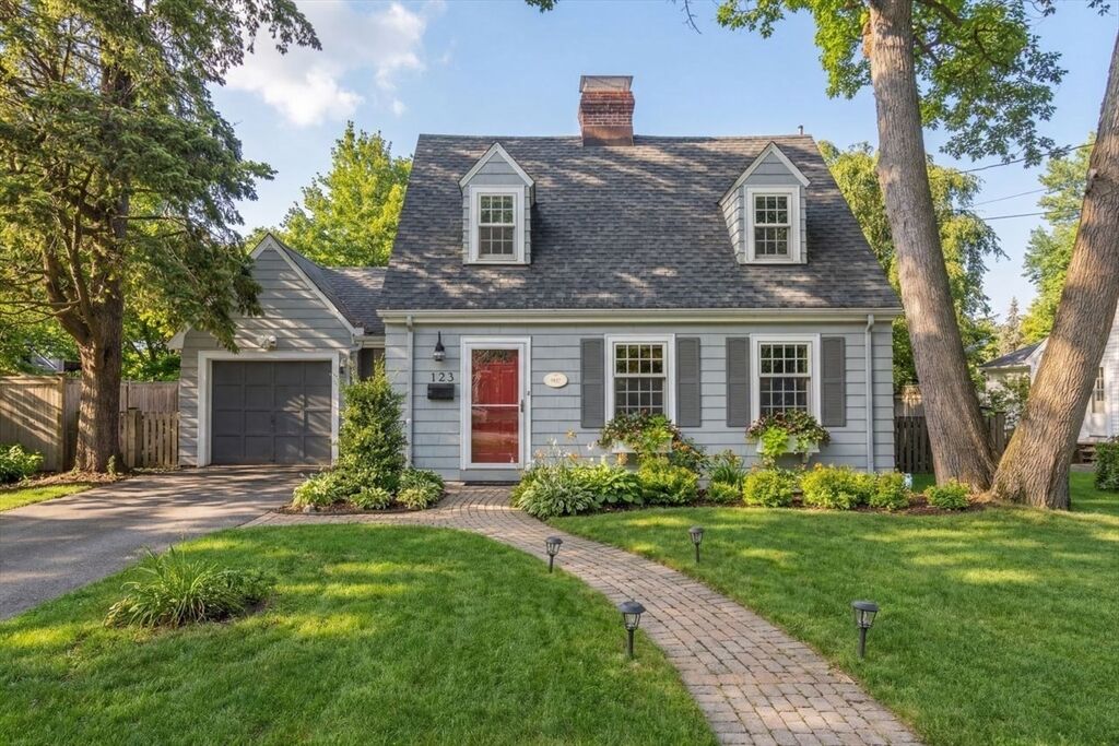 Property Photo:  123 Walnut Hill Road  MA 02461 