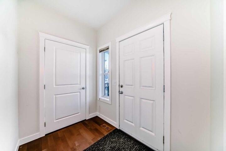 Property Photo:  105 Elgin Meadows Circle SE  AB T2Z 0R9 
