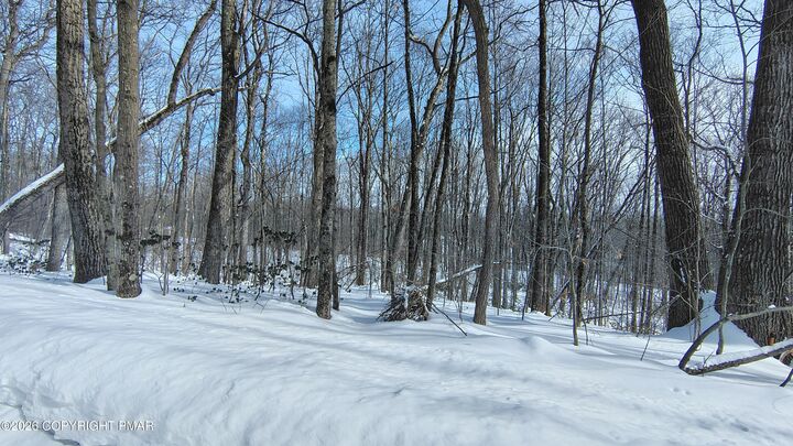 Property Photo: 73 Oak Lane PA 18472