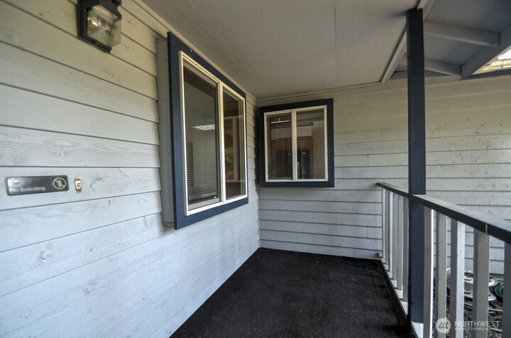 Property Photo: 427 Sawmill Court SE WA 98513