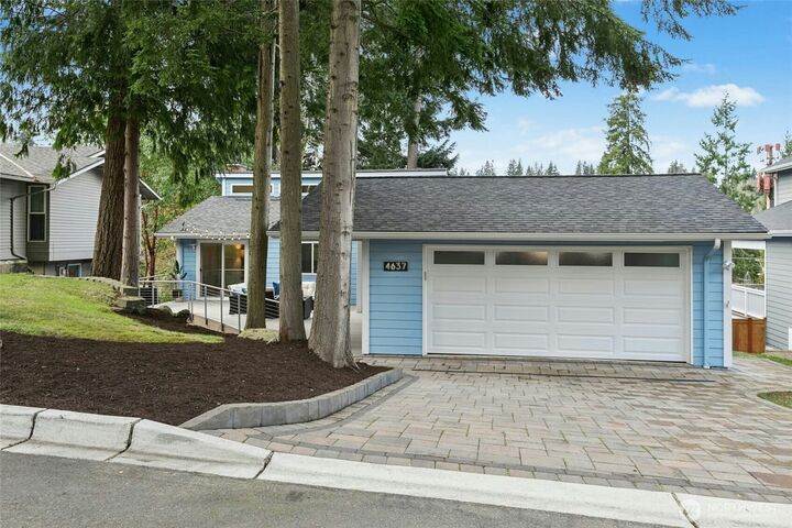 Property Photo:  4637  149th Avenue SE  WA 98006 