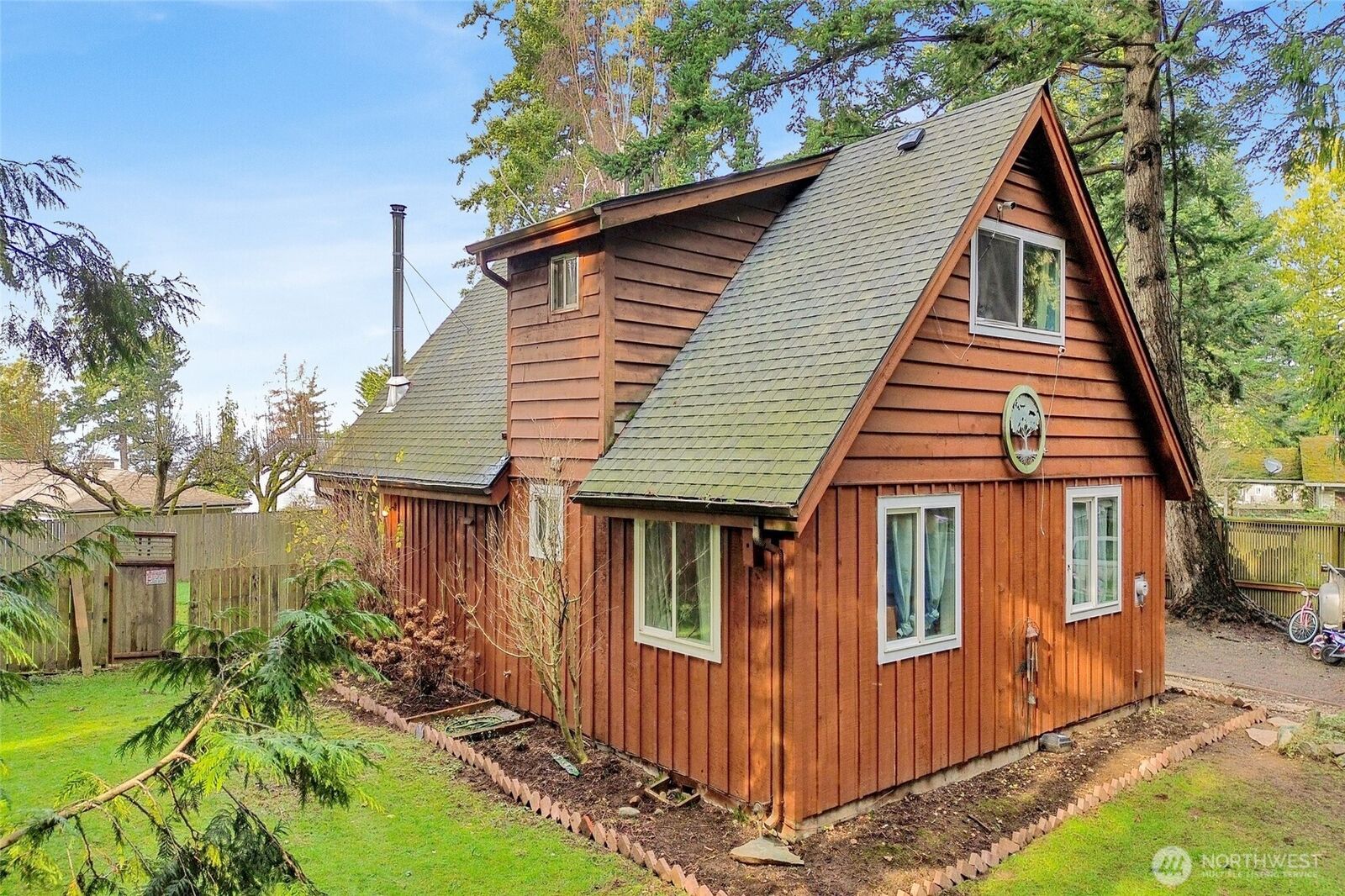 Property Photo:  2873  Haxton Way  WA 98226 