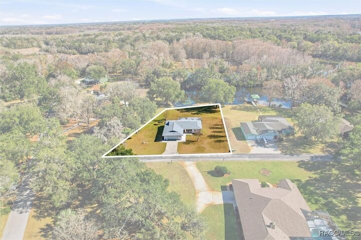 Property Photo:  5152 S Pointe Drive  FL 34452 