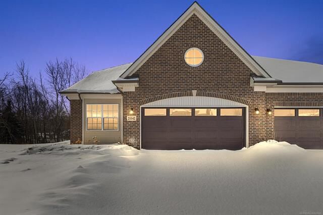 Property Photo:  21142 Lilac Lane  MI 48036 