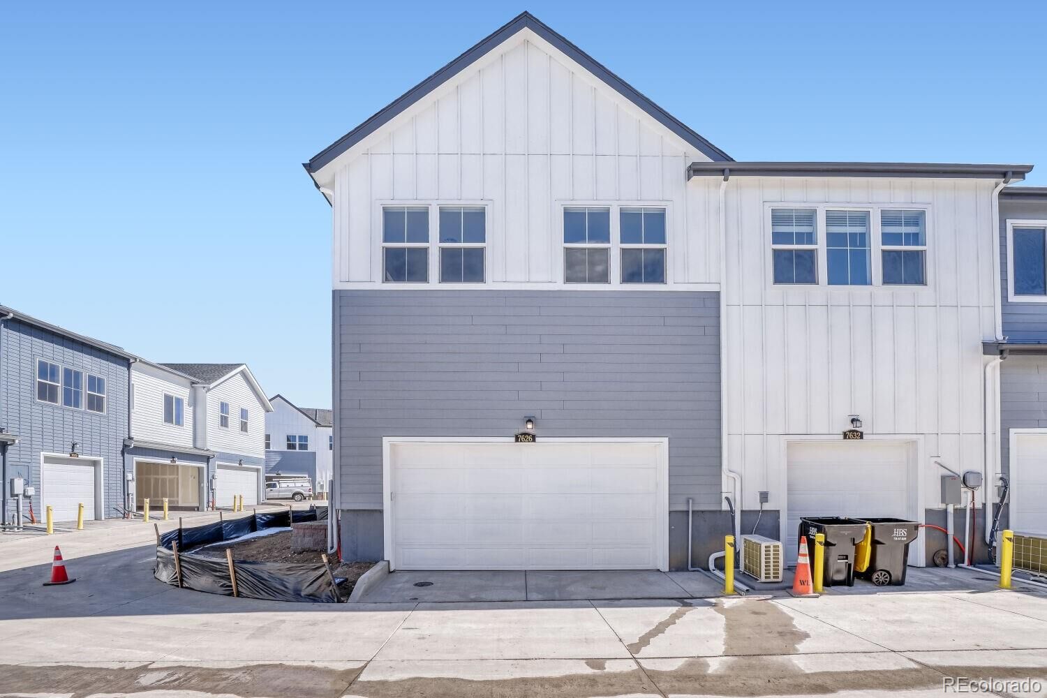 Property Photo:  7626 S Cherokee Circle W  CO 80018 