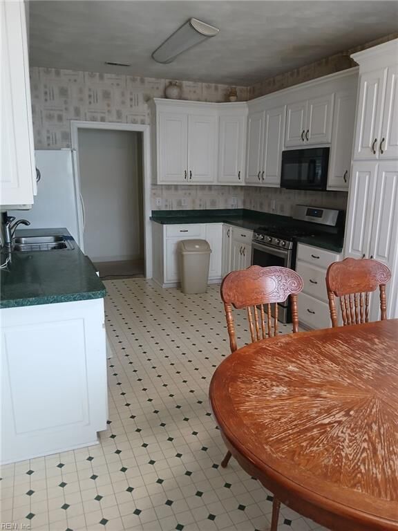 Property Photo:  2636 Deerfield Cres  VA 23321 