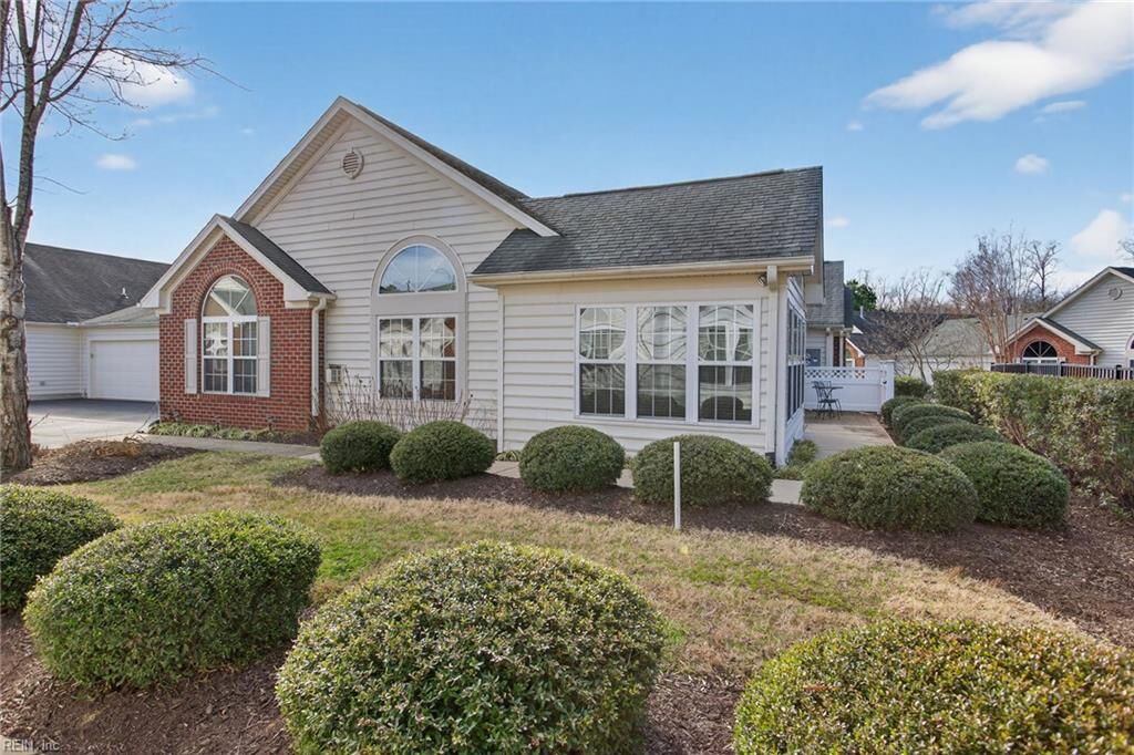 Property Photo:  4330 Creek View E  VA 23188 