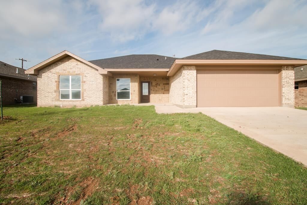 Property Photo: 5409 Coral Way TX 76904