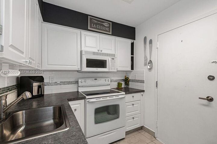 Property Photo: 17800 Atlantic Blvd 203 FL 33160