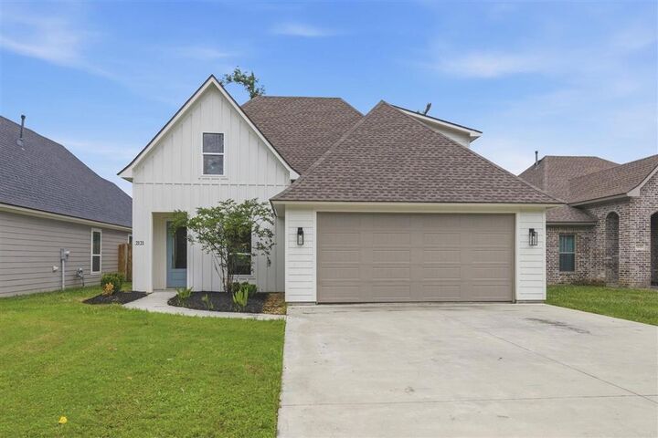 Property Photo:  2121 Aubrianna Lane  LA 70663 