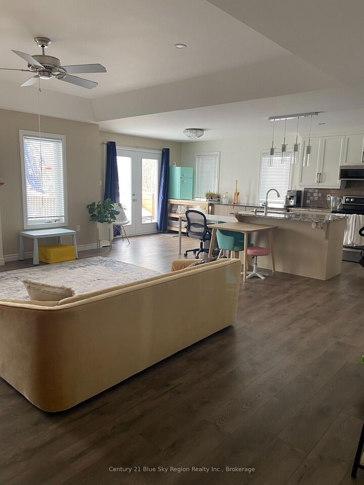 Photo de la propriété:  253 Kingsway Avenue  ON P1B 7V5 