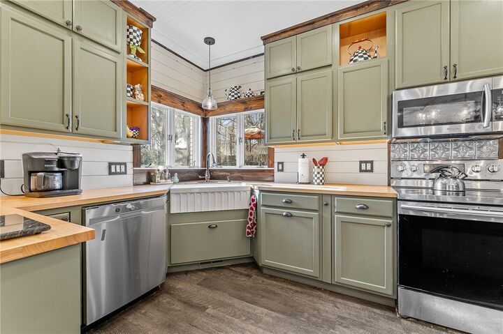 Property Photo: 1767 S Eighty Eight PA 15338