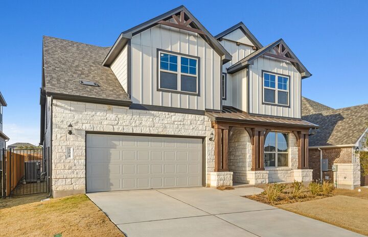 Property Photo:  504 Canyoncrest Way  TX 78642 