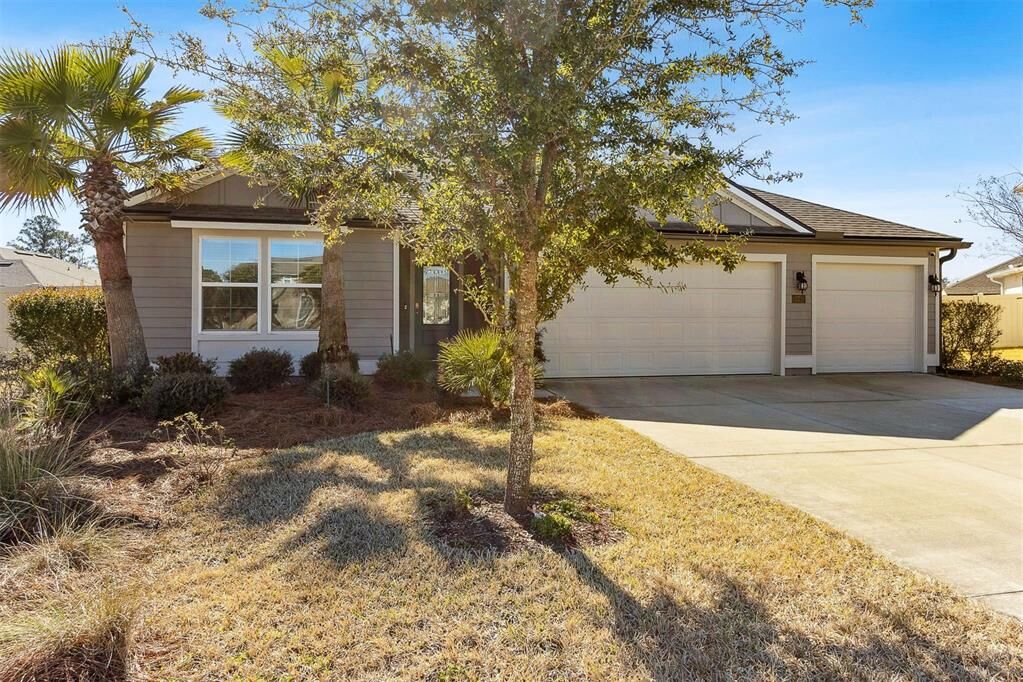 Property Photo: 15718 Winder Lake Drive FL 32218