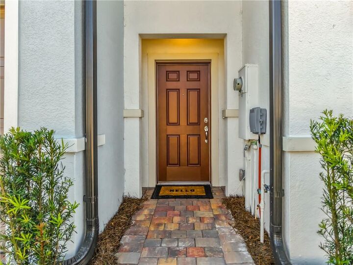 Property Photo:  1508 Fells Cove Ln  FL 33909 